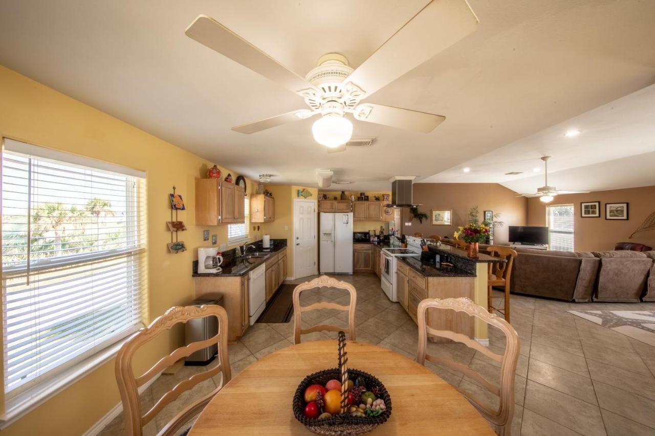 Entertain&Relax at our Beach Home - Pet Friendly Galveston Extérieur photo