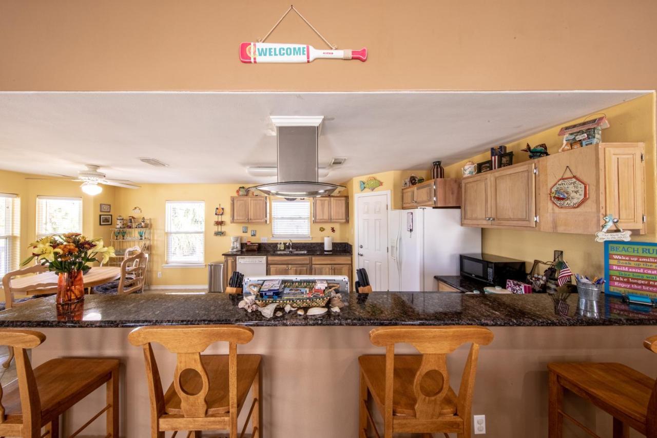 Entertain&Relax at our Beach Home - Pet Friendly Galveston Extérieur photo