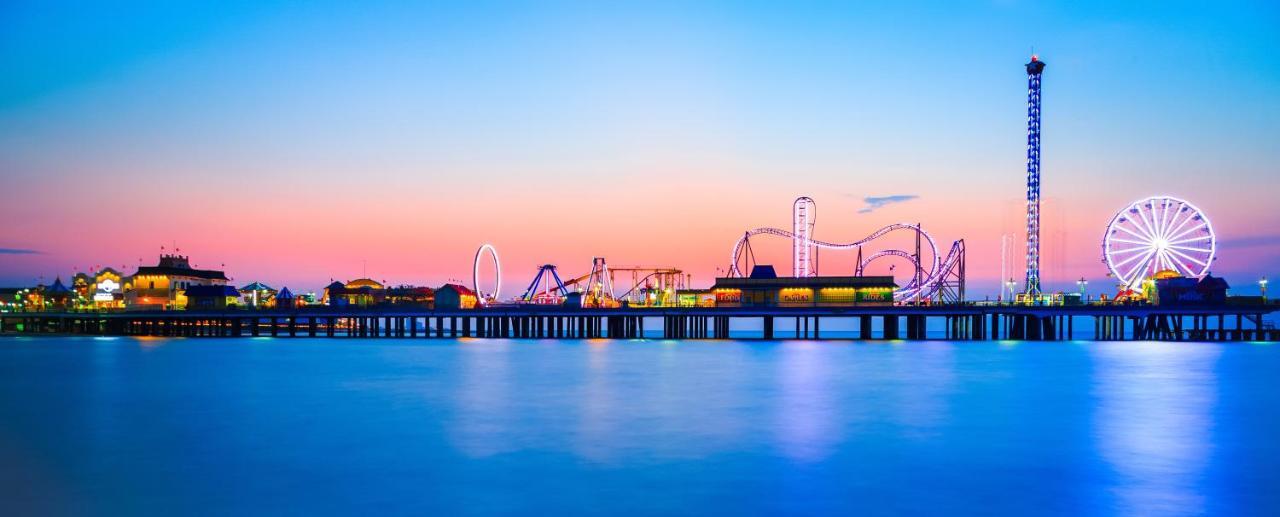 Entertain&Relax at our Beach Home - Pet Friendly Galveston Extérieur photo