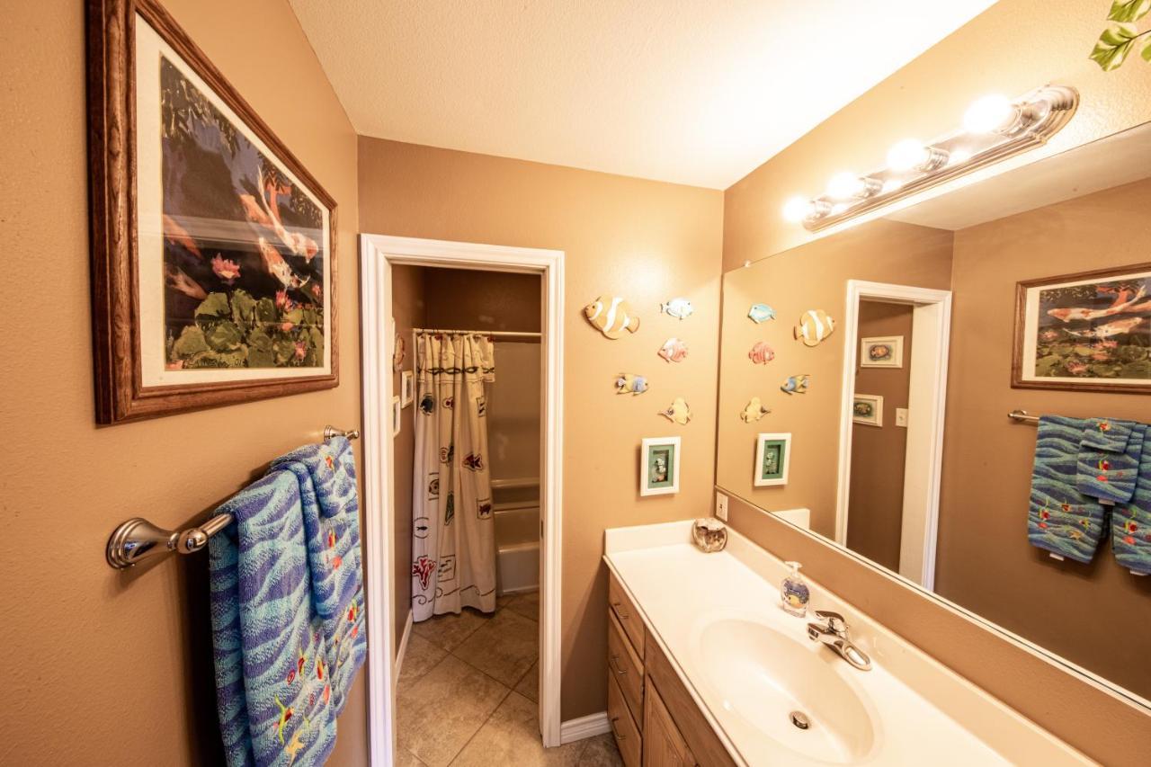 Entertain&Relax at our Beach Home - Pet Friendly Galveston Extérieur photo
