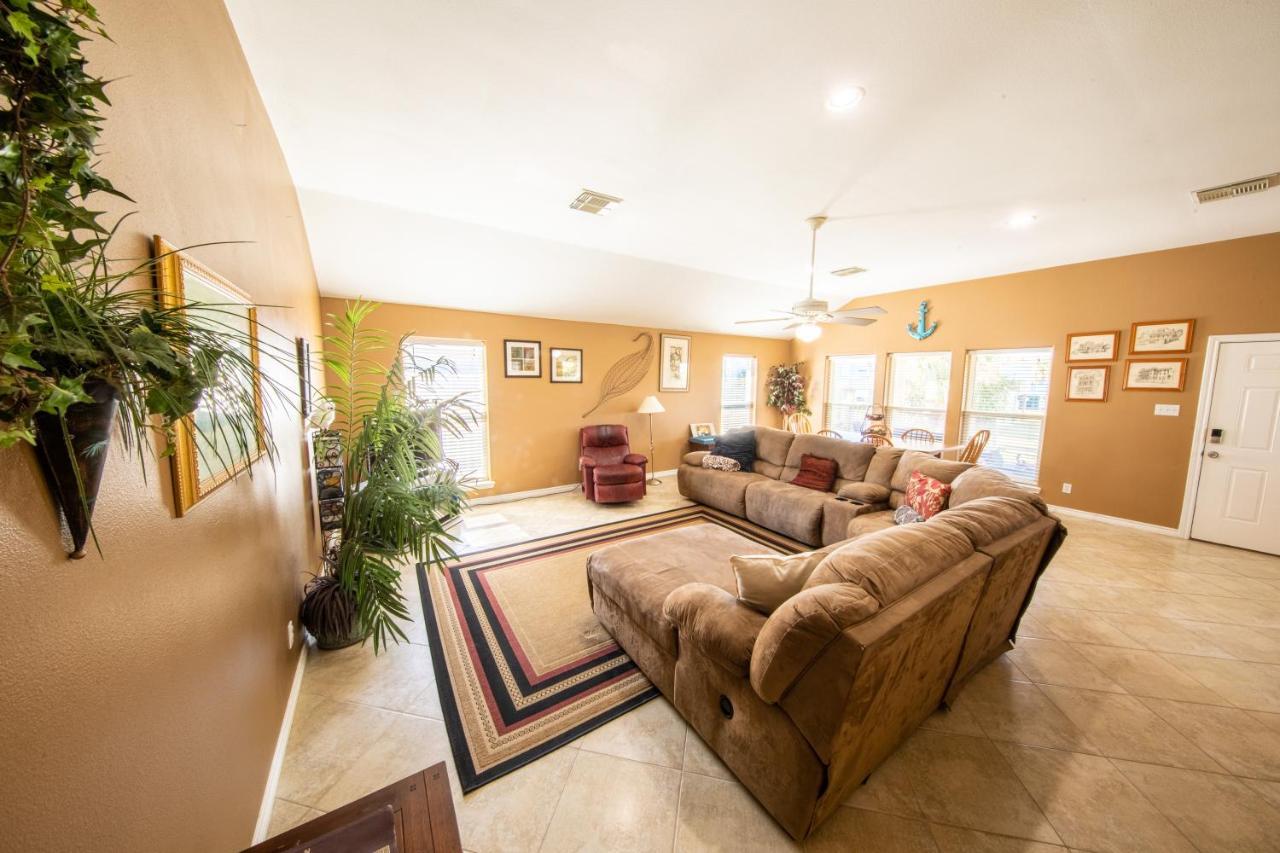 Entertain&Relax at our Beach Home - Pet Friendly Galveston Extérieur photo